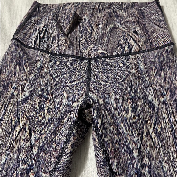 Lululemon Wunder Under High Rise Tights - Picture 4 of 9